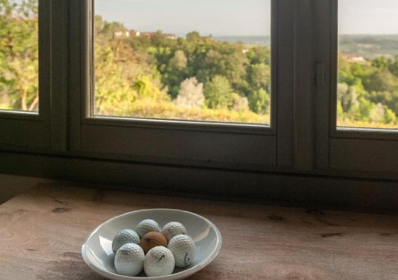 Charming Loft Golf Club Barolo Lejlighed Novello Eksteriør billede