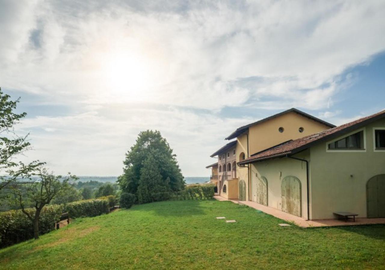Charming Loft Golf Club Barolo Lejlighed Novello Eksteriør billede